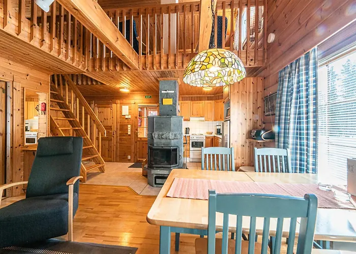 Family At Nulppotie 5, Levi *